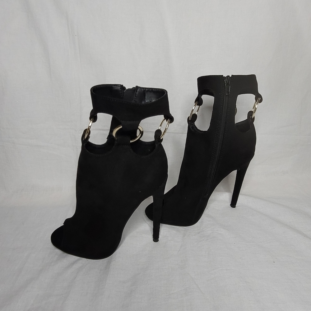 MISSGUIDED suede open toe heel ankle booties